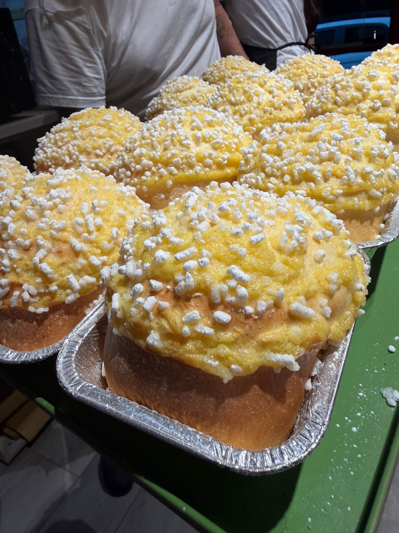 Il nostro Buondì: soffice, con crema e granella di zucchero.